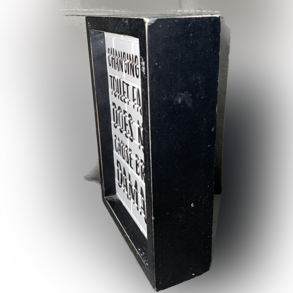 Funny Bathroom Sign - Picture 3 of 6